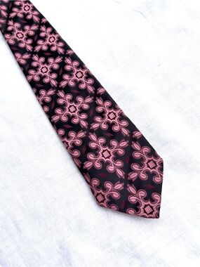 Vintage 70s Poly Tie Darkest Navy & Pink Floral Geometric Design Wide 3 1/2”